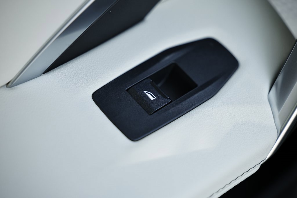 New 2026 BMW X1 xDrive28i w/ Convenience Package image 23