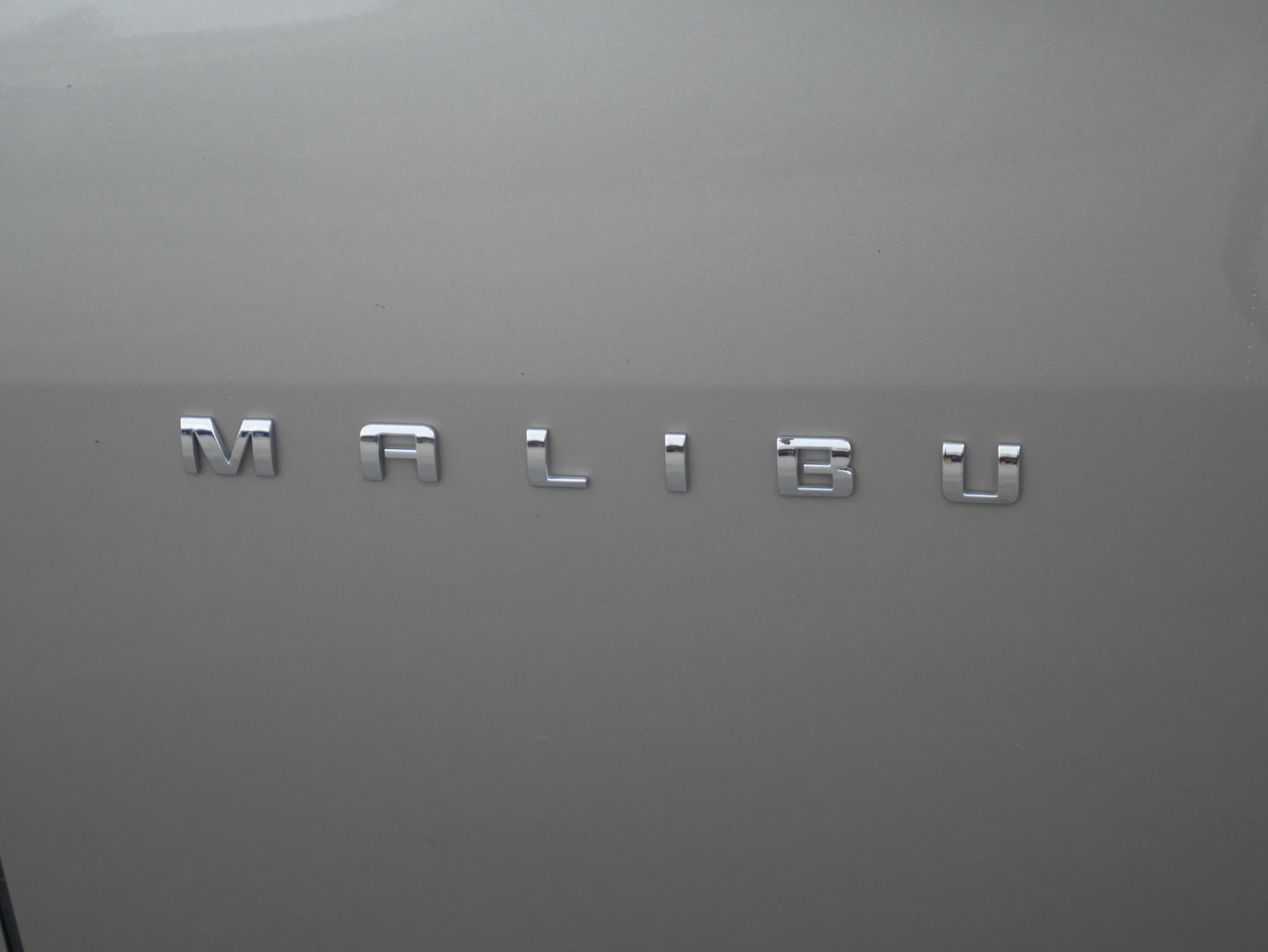 Used 2022 Chevrolet Malibu LT FWD image 16