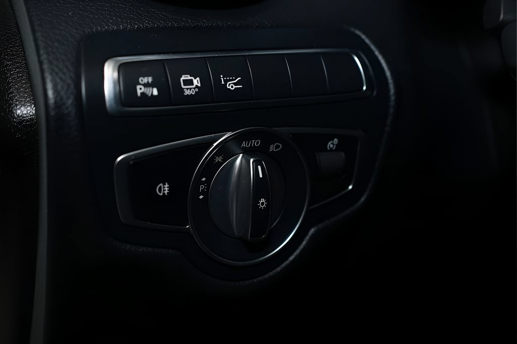 Used 2019 Mercedes-Benz GLC 63 AMG 4MATIC image 26