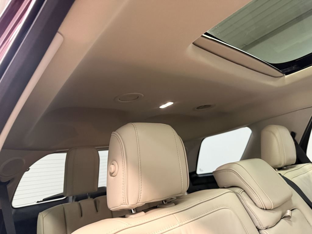Used 2018 Ford Explorer Platinum AWD/4WD image 15