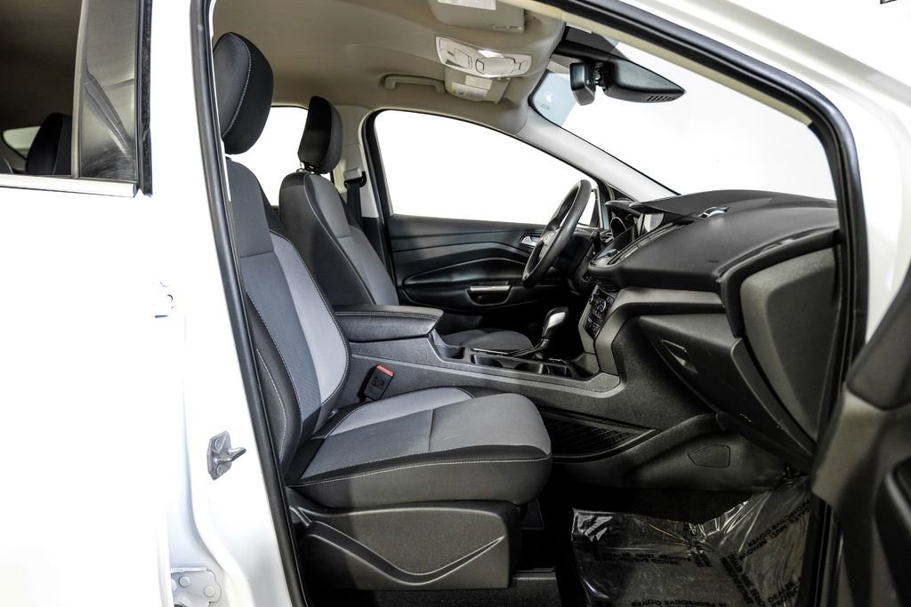 Used 2019 Ford Escape SE image 34