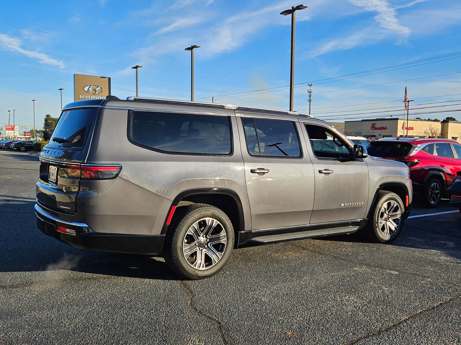 Used 2024 Jeep Wagoneer L Series II w/ Flexible Seating Group image 13