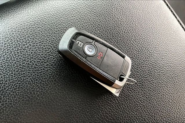 Used 2019 Ford F150 Lariat image 10