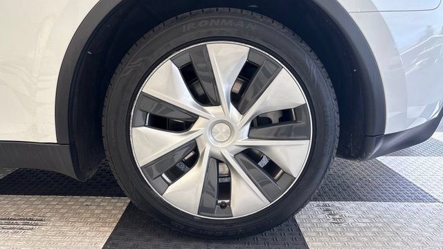 Used 2023 Tesla Model Y Long Range AWD/4WD image 12