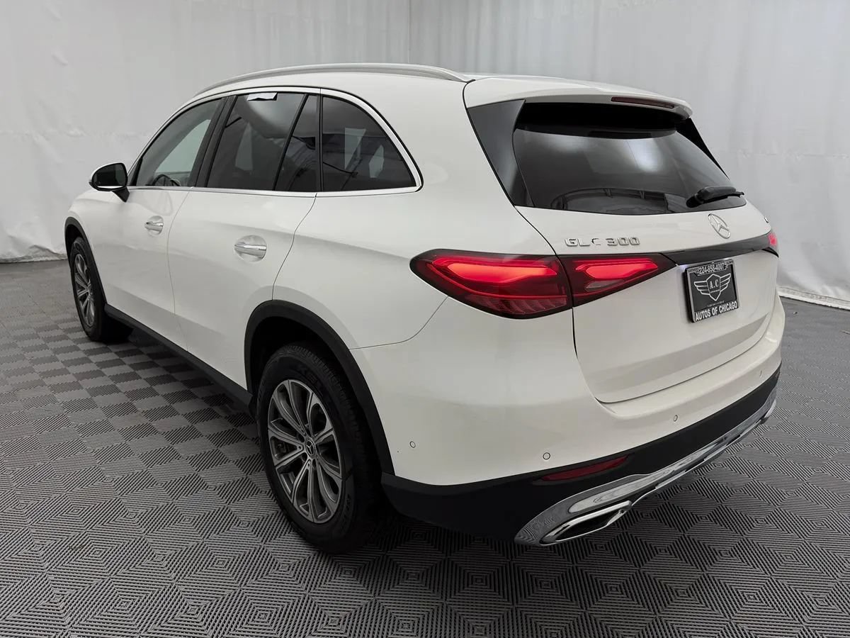 Used 2024 Mercedes-Benz GLC 300 4MATIC image 5