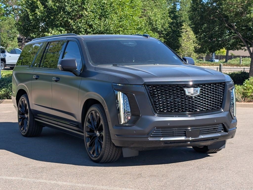 Certified 2026 Cadillac Escalade ESV Platinum Sport w/ LPO, ONYX Package AWD/4WD image 5