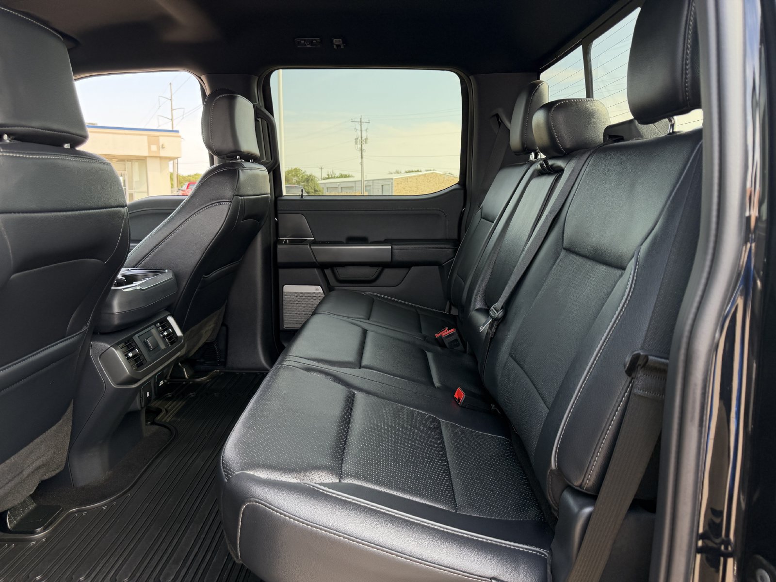 Used 2024 Ford F150 Lariat w/ Bed Utility Package AWD/4WD image 26