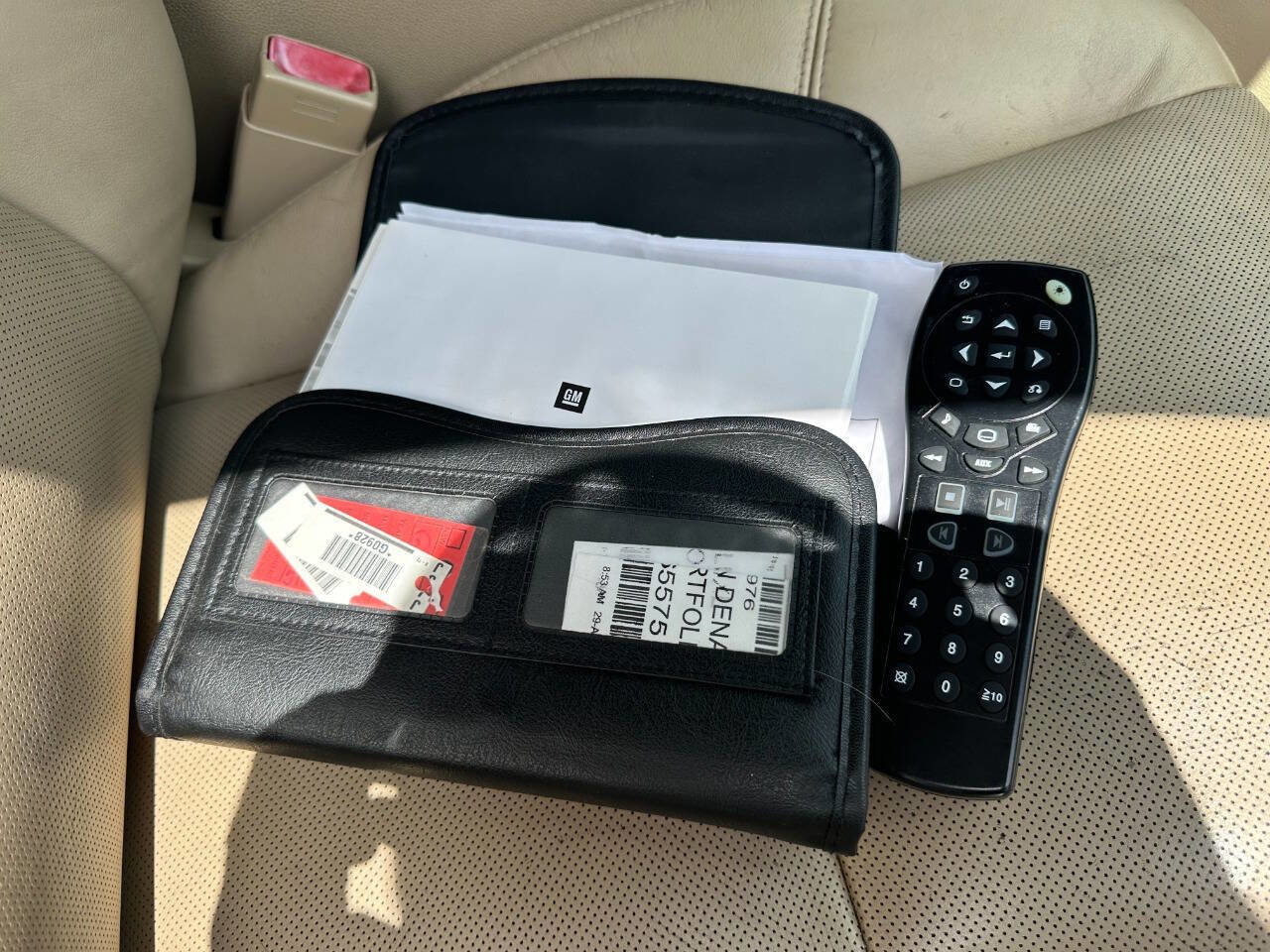 Used 2011 GMC Yukon XL Denali AWD/4WD image 46