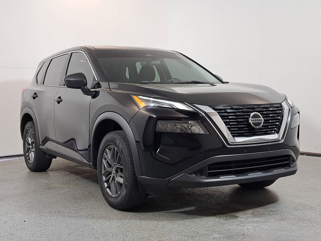 Used 2021 Nissan Rogue S image 1