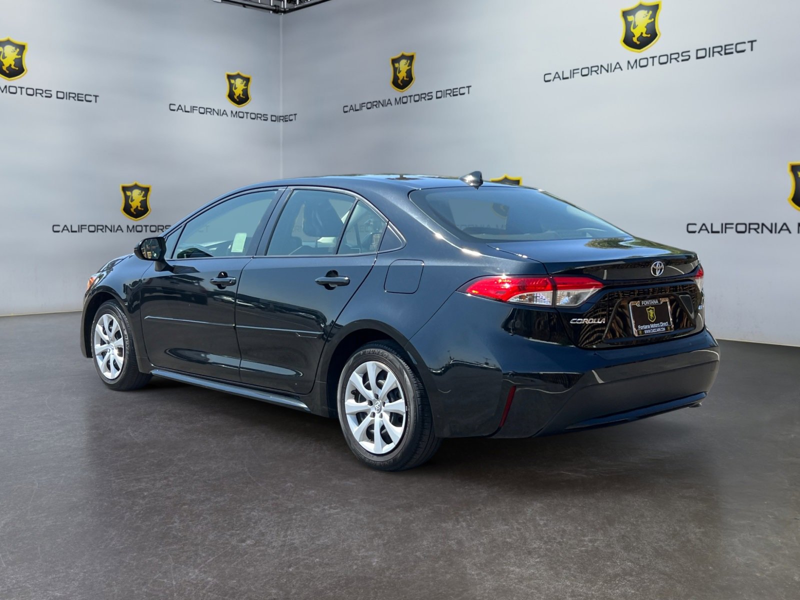Used 2022 Toyota Corolla LE image 3