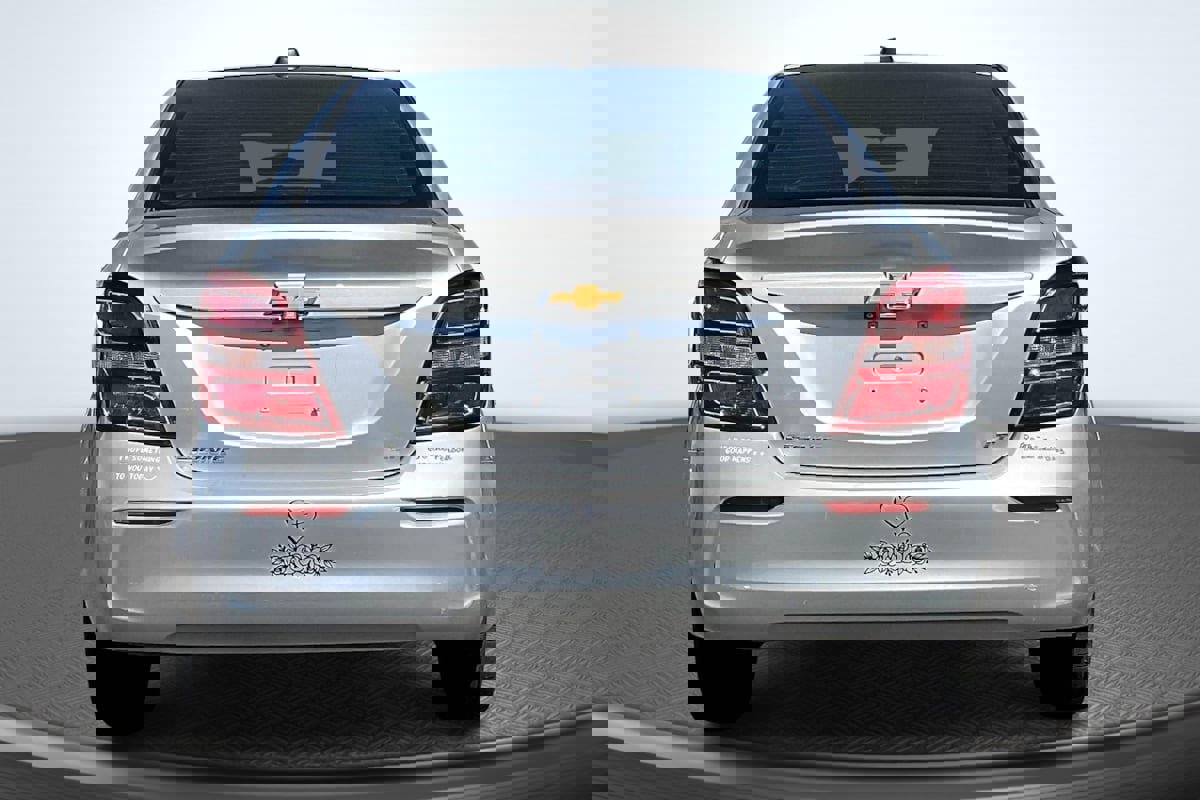 Used 2017 Chevrolet Sonic LT image 4