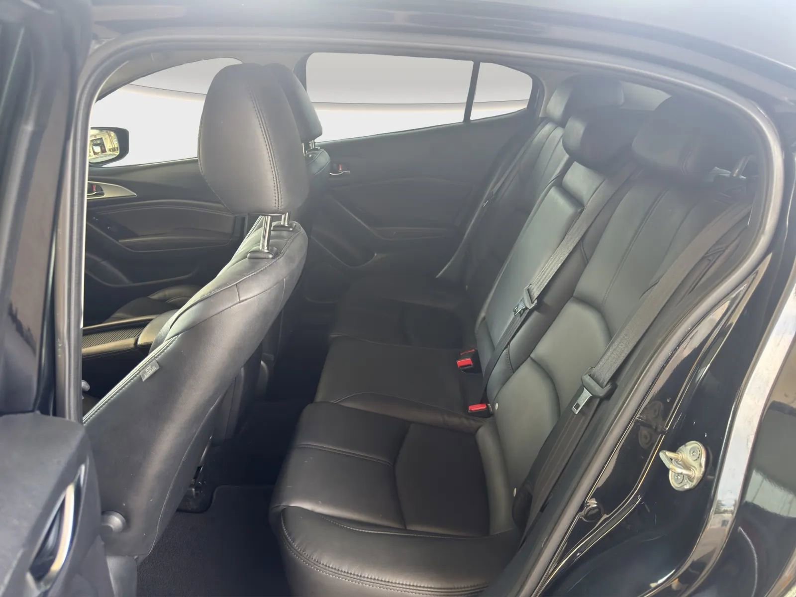 Used 2017 MAZDA MAZDA3 Grand Touring w/ Premium Equipment Package image 13