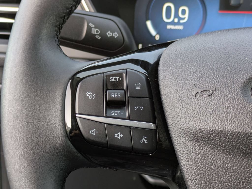 Used 2023 Ford Escape Platinum AWD/4WD image 12