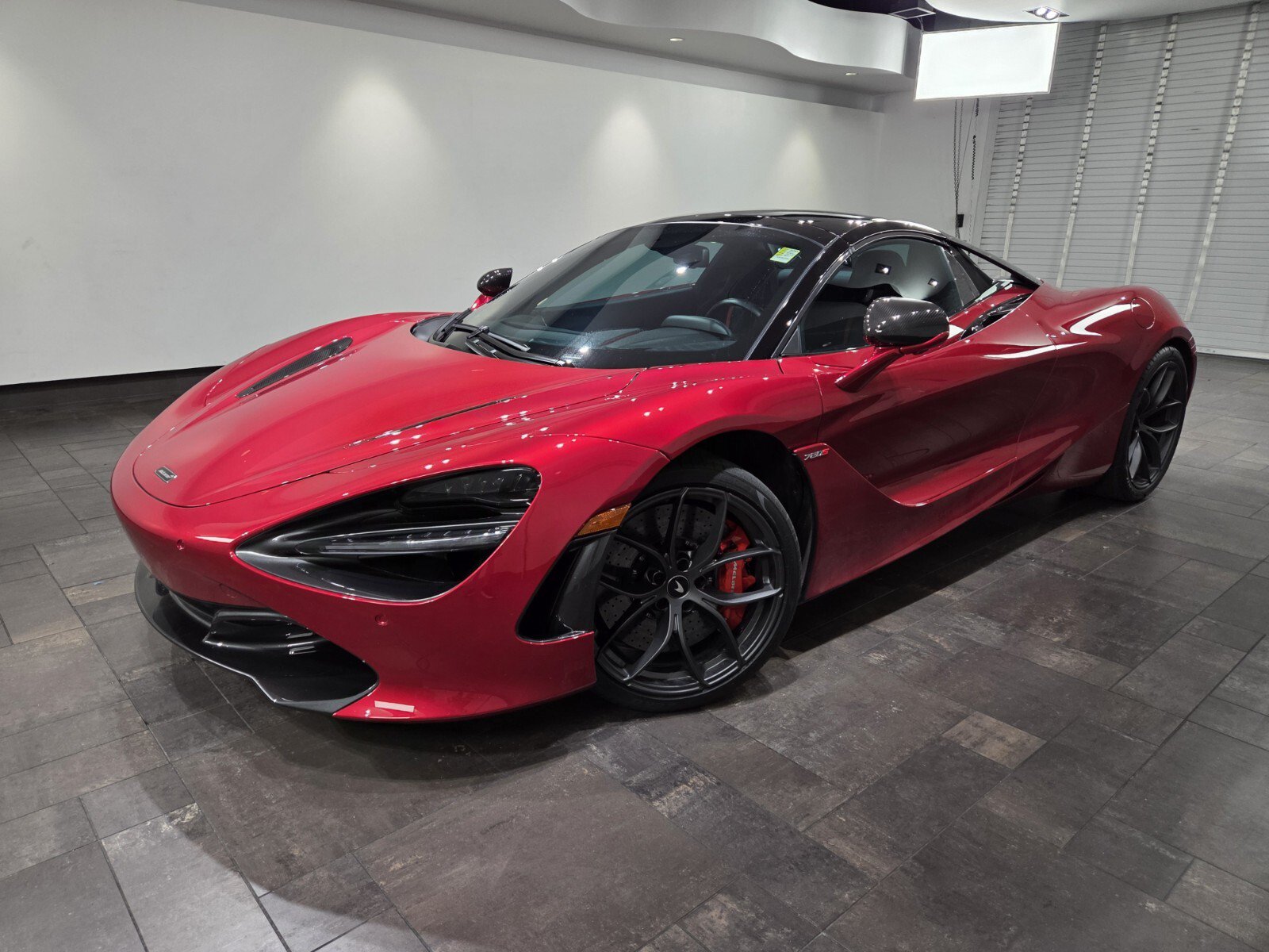 Used 2020 McLaren 720S Performance RWD image 1