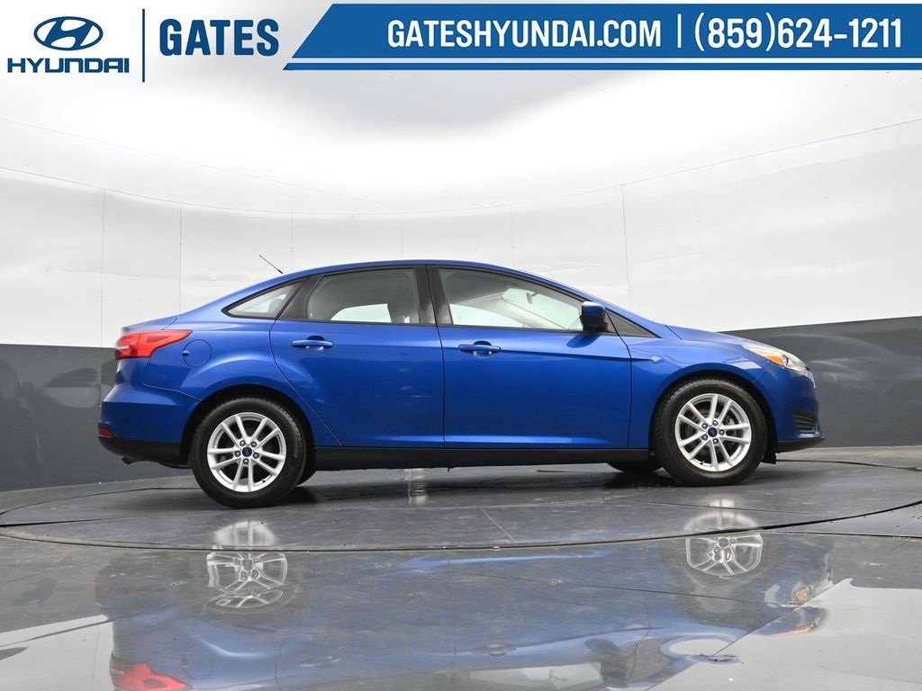 Used 2018 Ford Focus SE image 32
