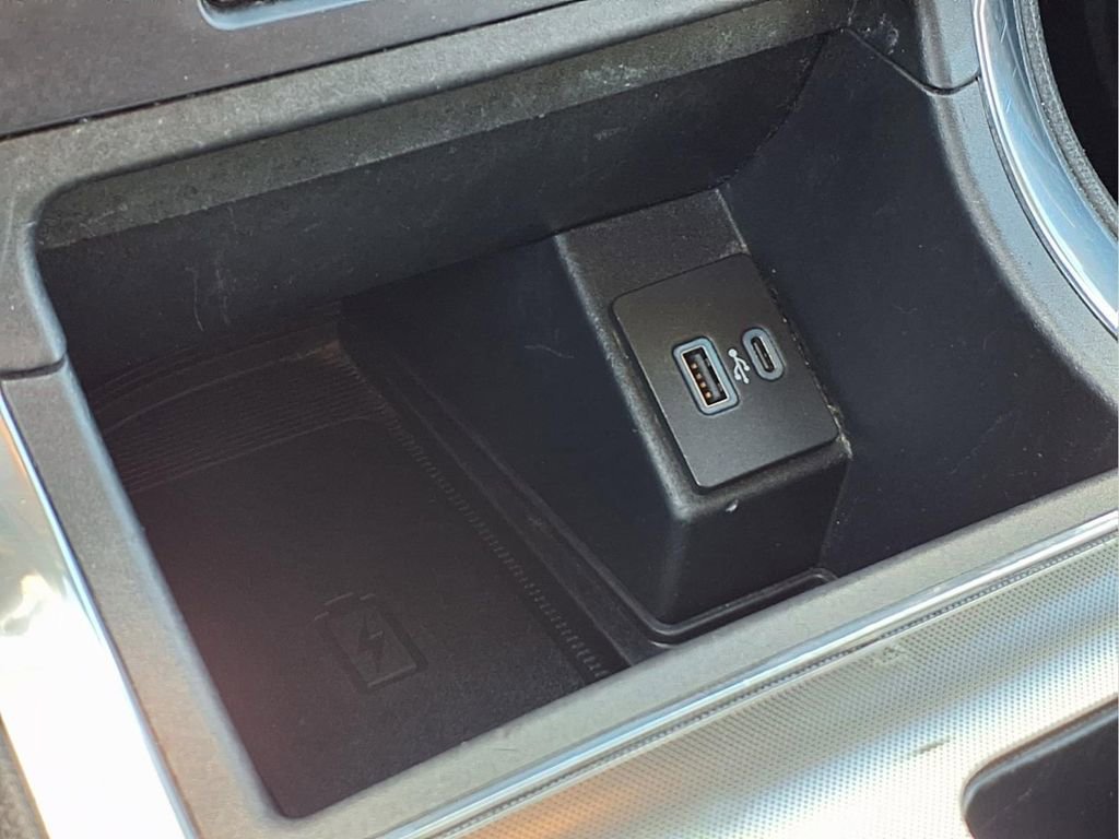 Used 2022 Ford Edge Titanium image 10