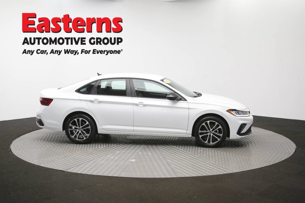 Used 2025 Volkswagen Jetta Sport FWD image 44