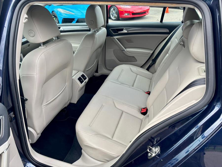 Used 2017 Volkswagen Golf Alltrack SEL image 13