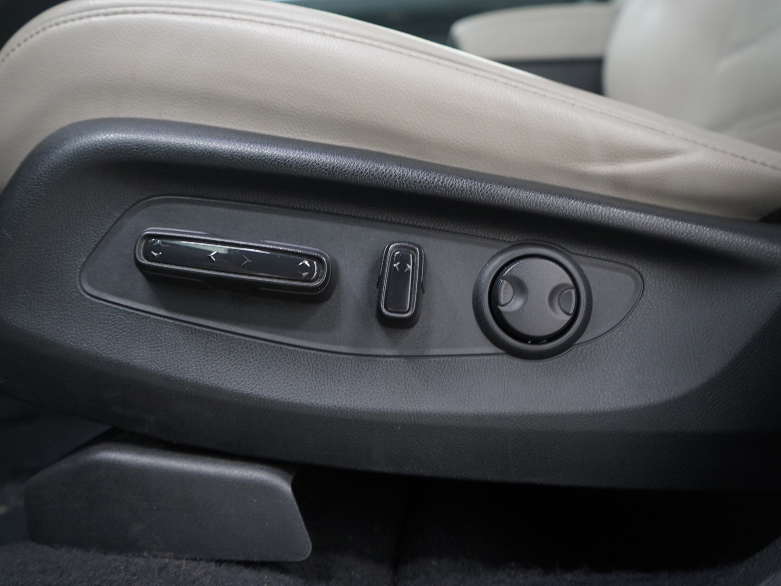 Used 2023 Honda CR-V EX-L image 24