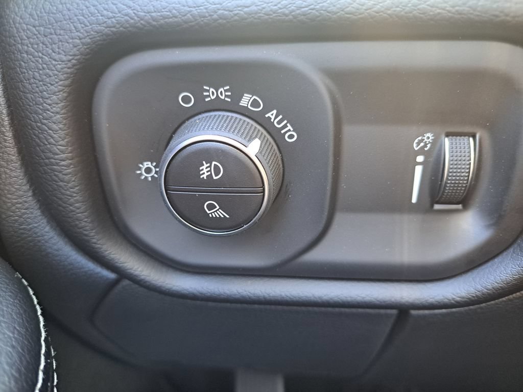New 2026 RAM 3500 Big Horn AWD/4WD image 16