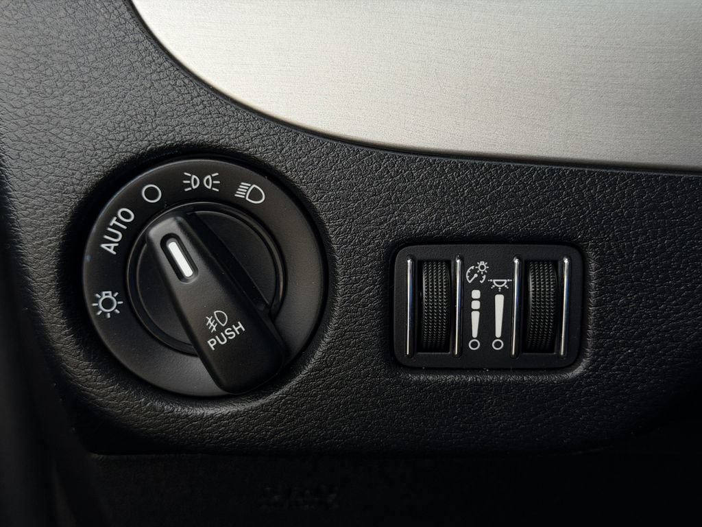Used 2020 Dodge Grand Caravan GT FWD image 21
