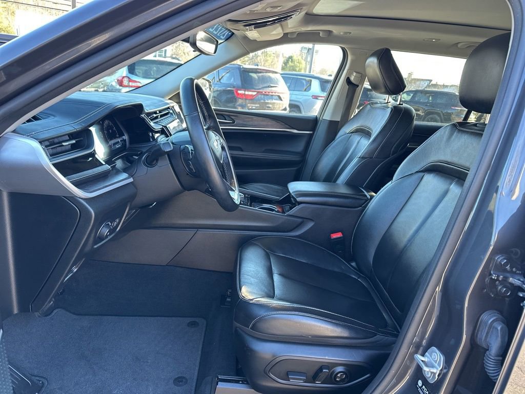 Used 2022 Jeep Grand Cherokee L Limited image 12