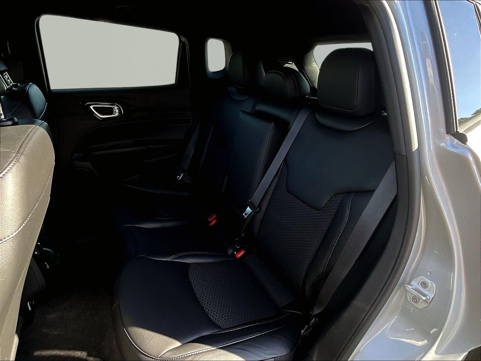 New 2026 Jeep Compass Latitude AWD/4WD image 17