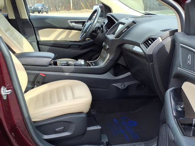 Used 2020 Ford Edge SEL w/ Convenience Package AWD/4WD image 2