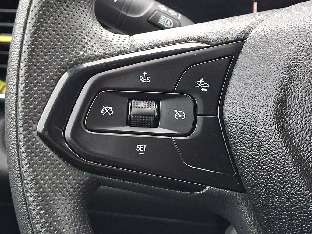 Used 2025 Chevrolet Trax LT FWD image 23