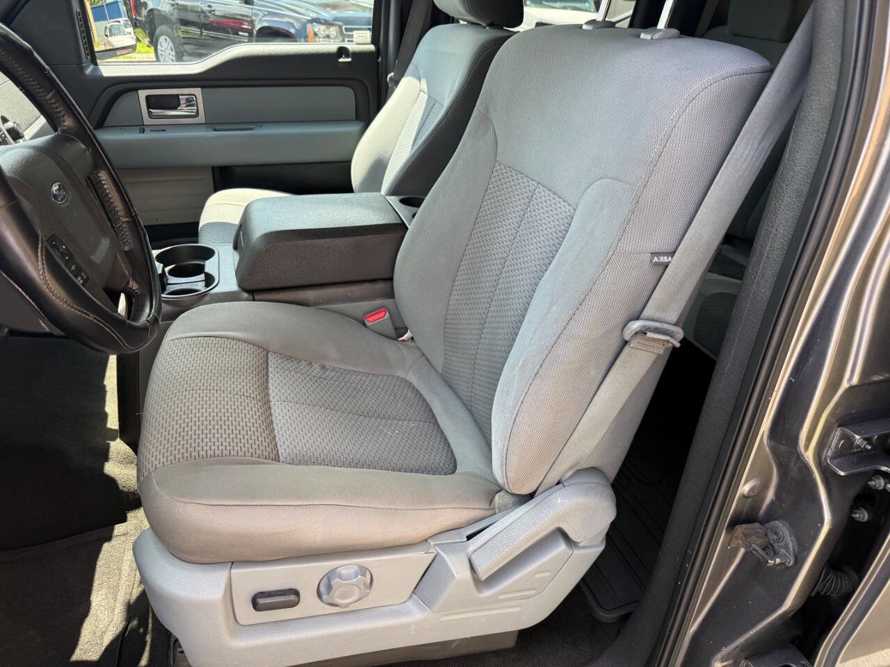 Used 2011 Ford F150 XLT w/ XLT Chrome Pkg image 7