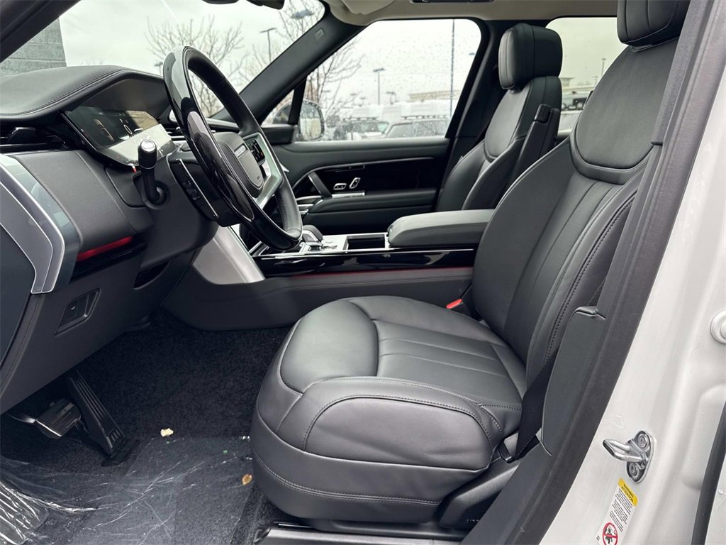 New 2025 Land Rover Range Rover SE image 19