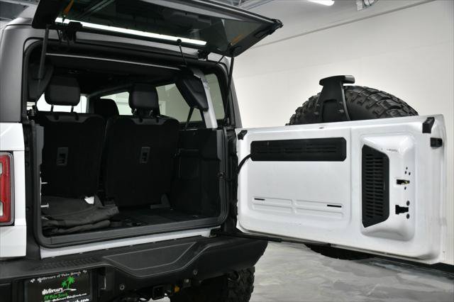 Used 2023 Ford Bronco Badlands w/ Sasquatch Package AWD/4WD image 10