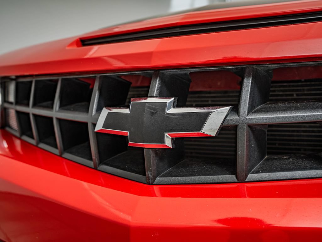 Used 2010 Chevrolet Camaro SS RWD image 10