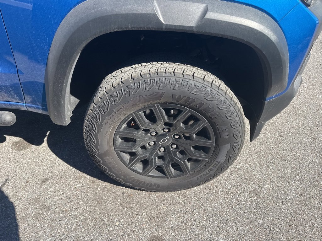 Used 2024 Chevrolet Colorado Trail Boss w/ Technology Package image 6