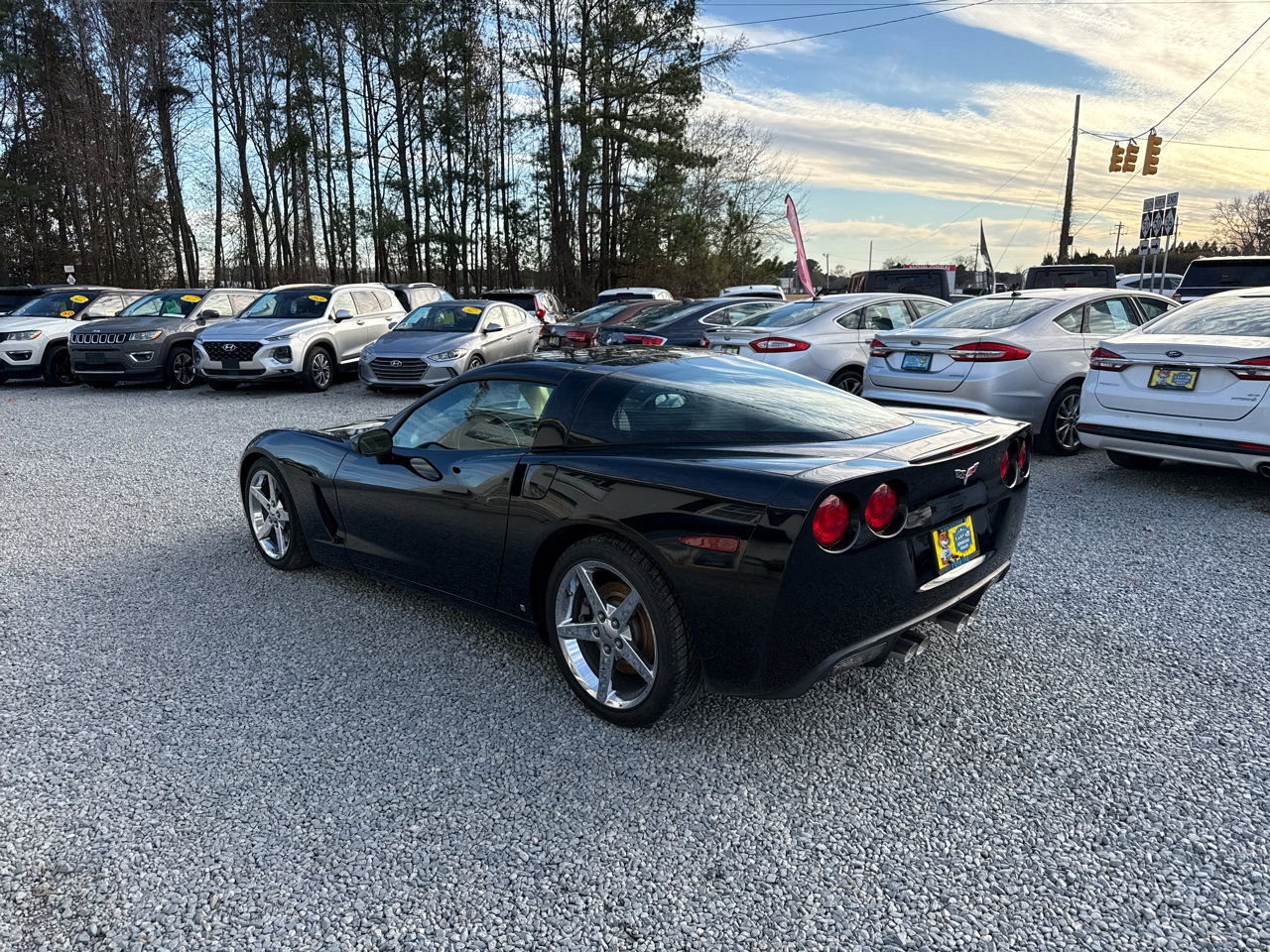 Used 2007 Chevrolet Corvette Coupe w/ Preferred Equipment Group image 3