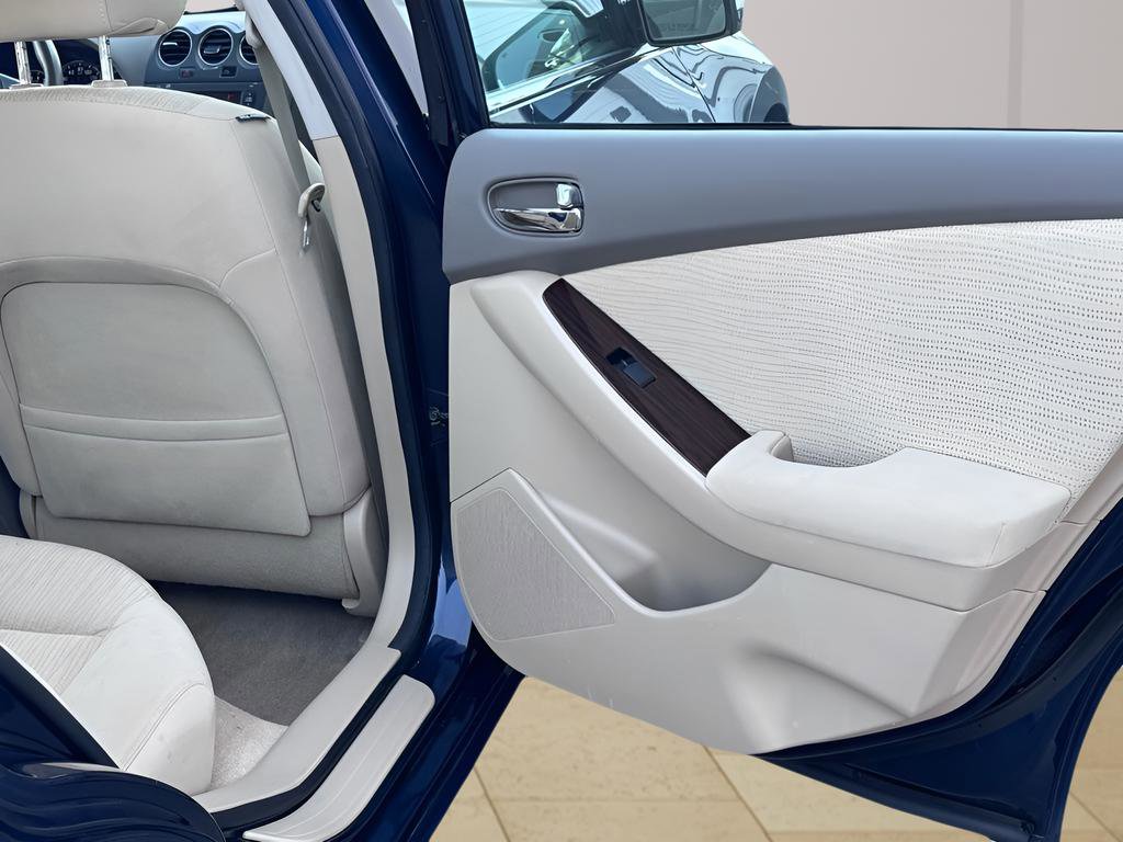 Used 2012 Nissan Altima 3.5 SR image 27