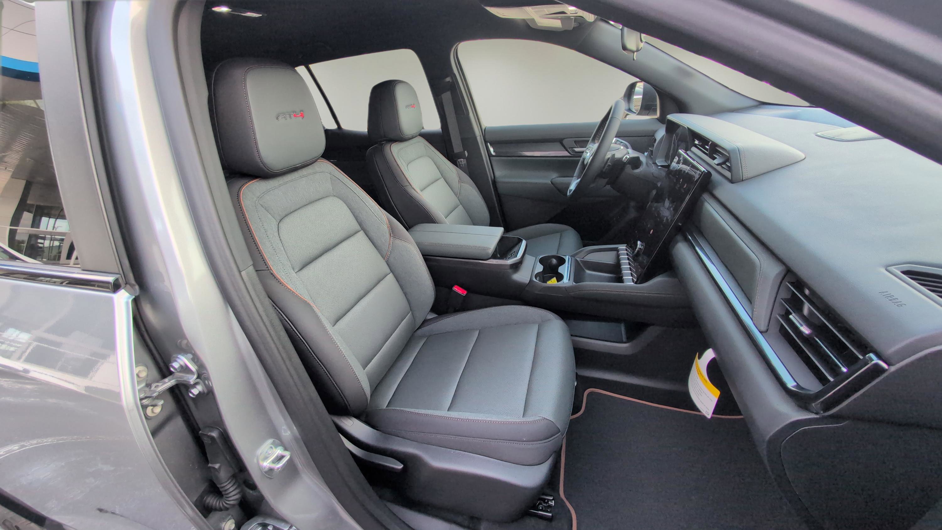 Used 2026 GMC Terrain AT4 AWD/4WD image 12