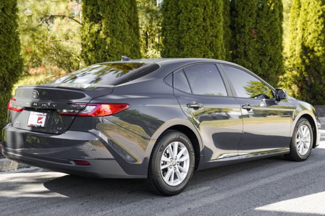 Used 2025 Toyota Camry LE w/ Convenience Package FWD image 13