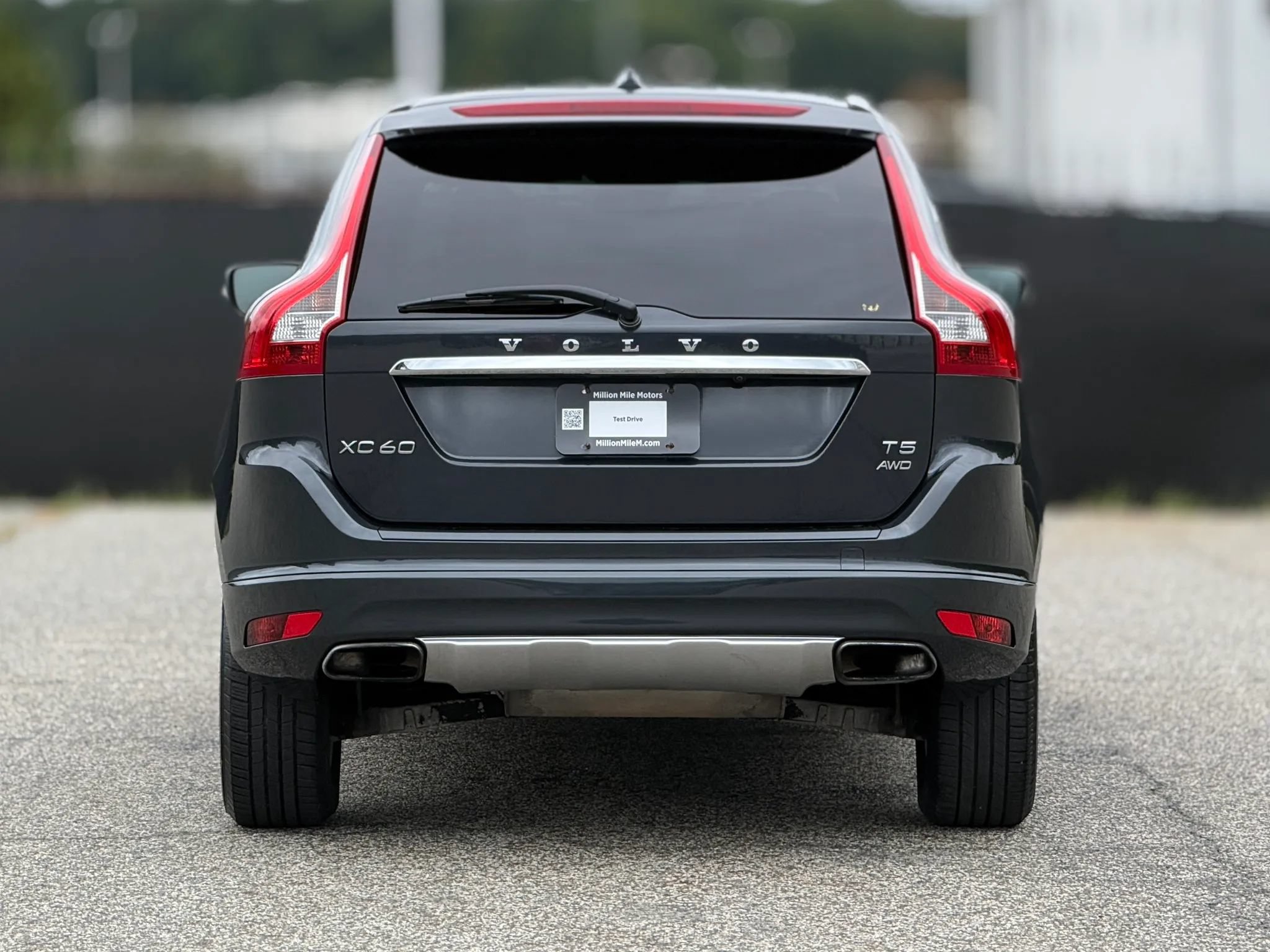 Used 2015 Volvo XC60 T5 w/ Proximity Package AWD/4WD image 4