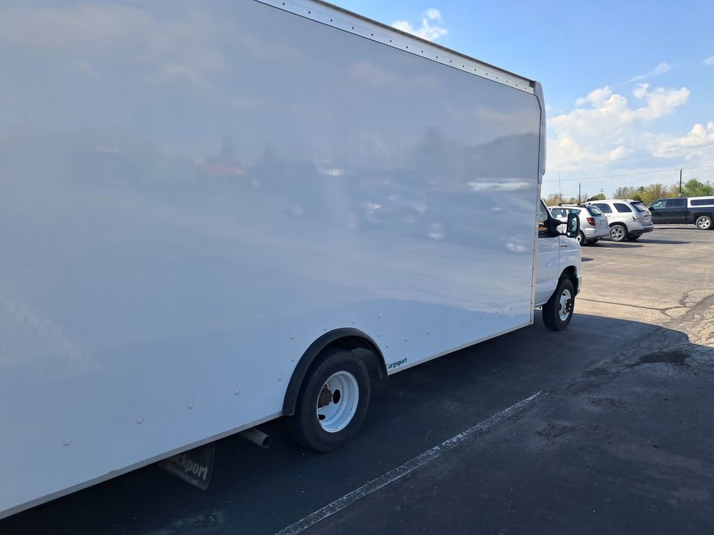 Used 2019 Ford E-450 and Econoline 450 Super Duty w/ Power Windows & Locks Group RWD image 7