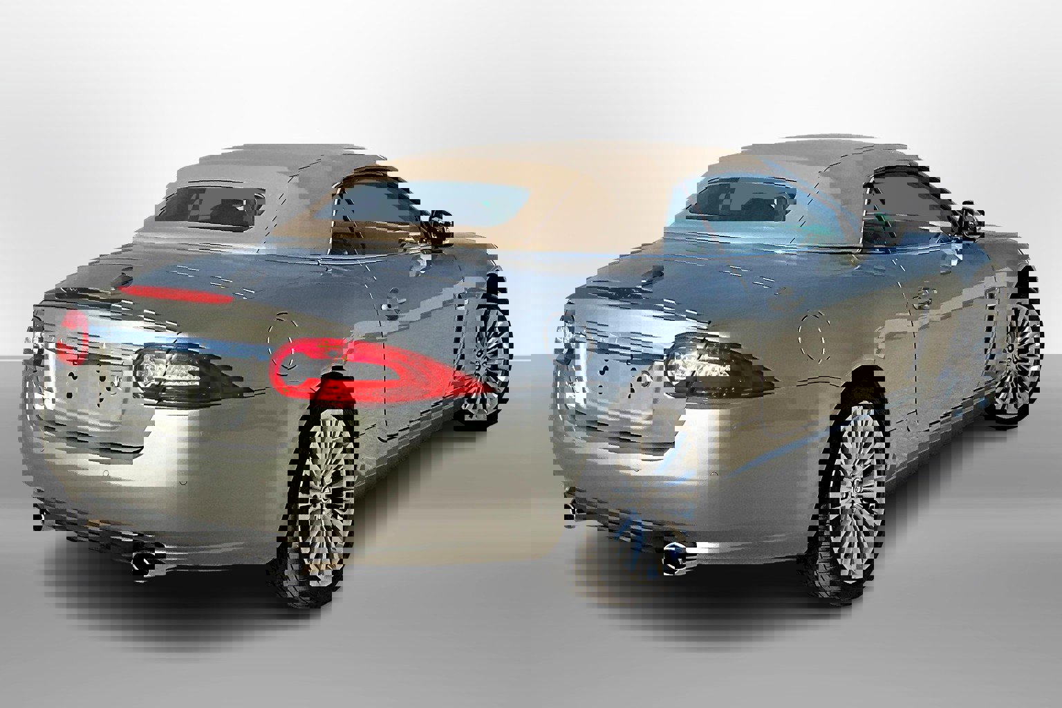 Used 2010 Jaguar XK Convertible image 10