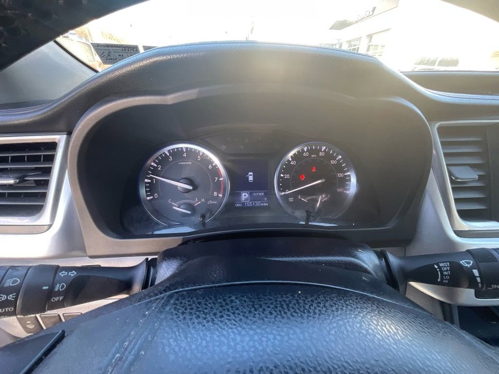 Used 2014 Toyota Highlander Plus image 16