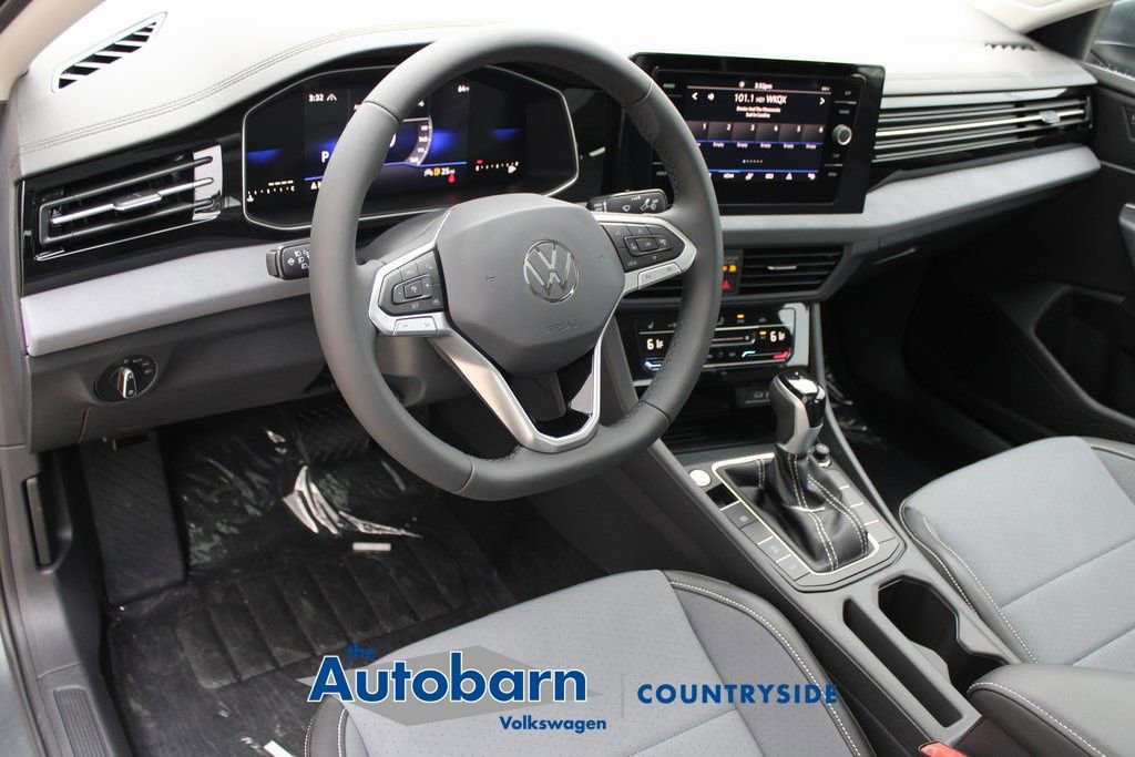 New 2026 Volkswagen Jetta SE FWD image 8