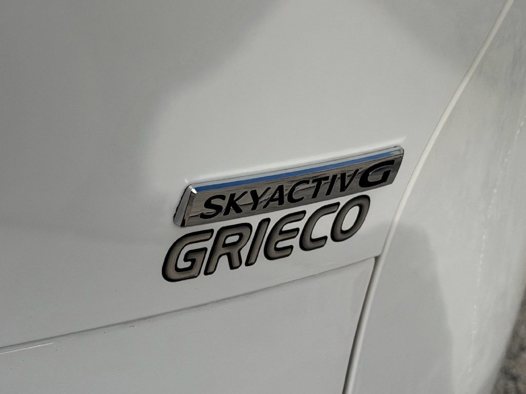 Used 2024 MAZDA CX-30 AWD 2.5 S w/ Premium Package image 16