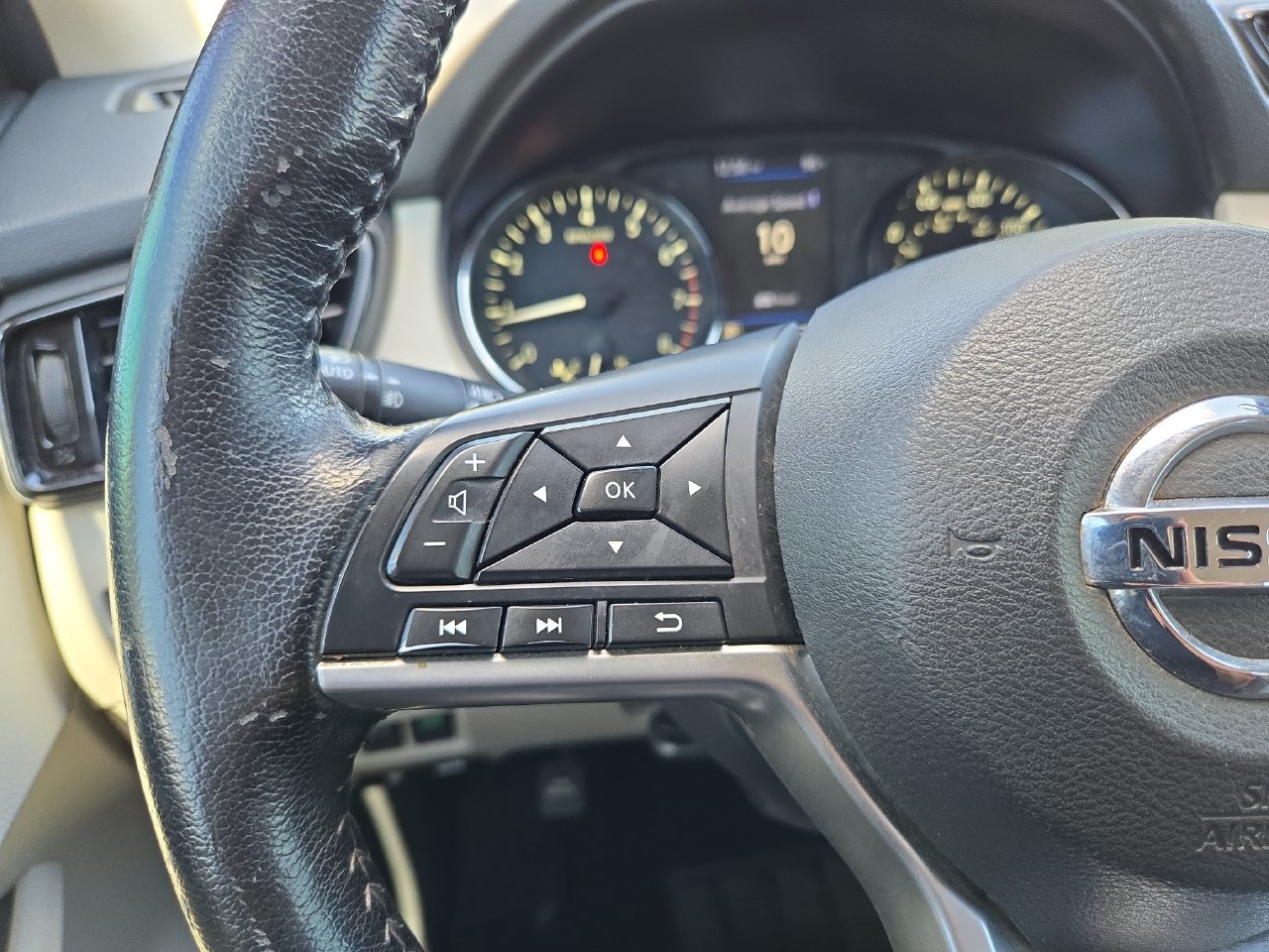 Used 2021 Nissan Rogue Sport SV FWD image 16