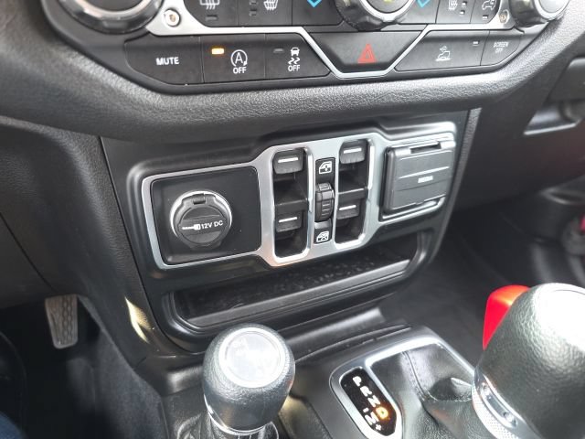 Used 2024 Jeep Gladiator Sport AWD/4WD image 22