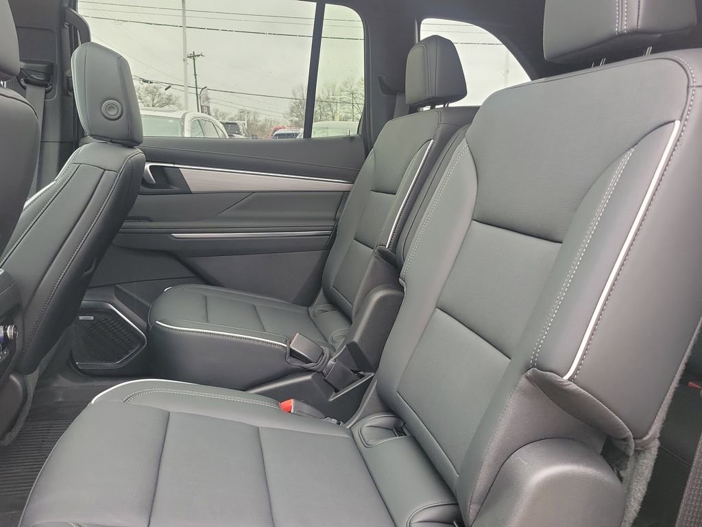 Used 2026 Buick Enclave Preferred w/ Power Package image 11