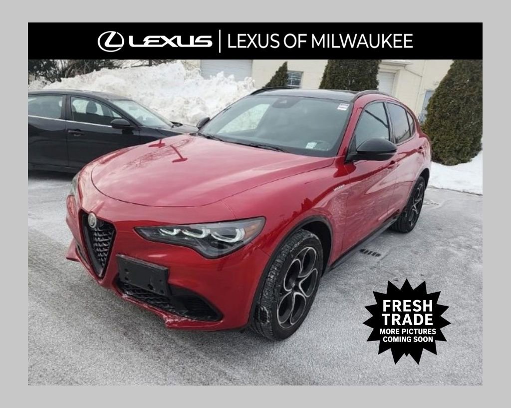 Used 2024 Alfa Romeo Stelvio Veloce image 1