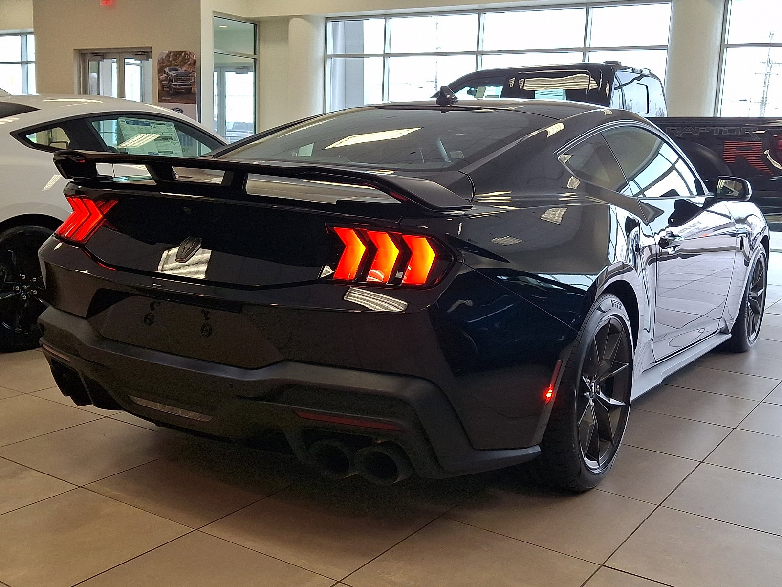 Used 2025 Ford Mustang Dark Horse image 4