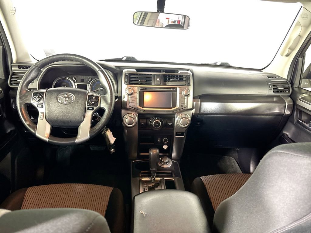 Used 2016 Toyota 4Runner SR5 image 12